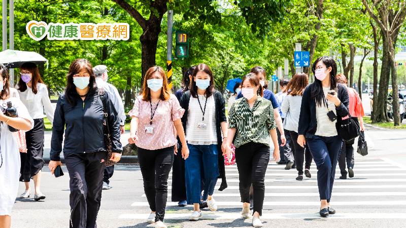「微解封」憂成破口? 漸進式心態達「新正常」生活