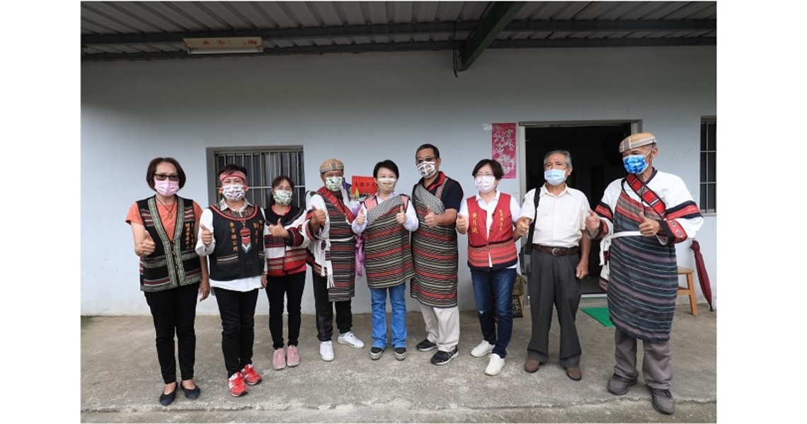 自由車一哥馮俊凱二度叩關奧運 盧秀燕赴苗栗老家感謝父母栽培