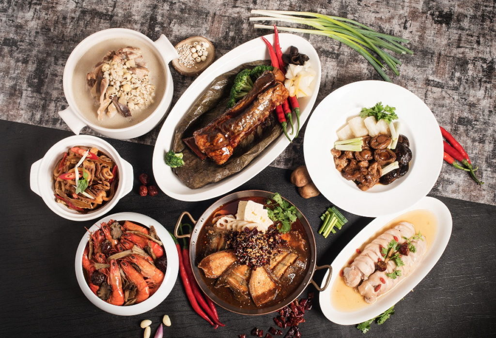 萬豪國際集團旗下7家飯店聯手 推天團星級美食包,推出大海美味、享肉主義、海陸饗宴(如圖)等組合,每組2,380元起。 (圖/六福旅遊集團提供)