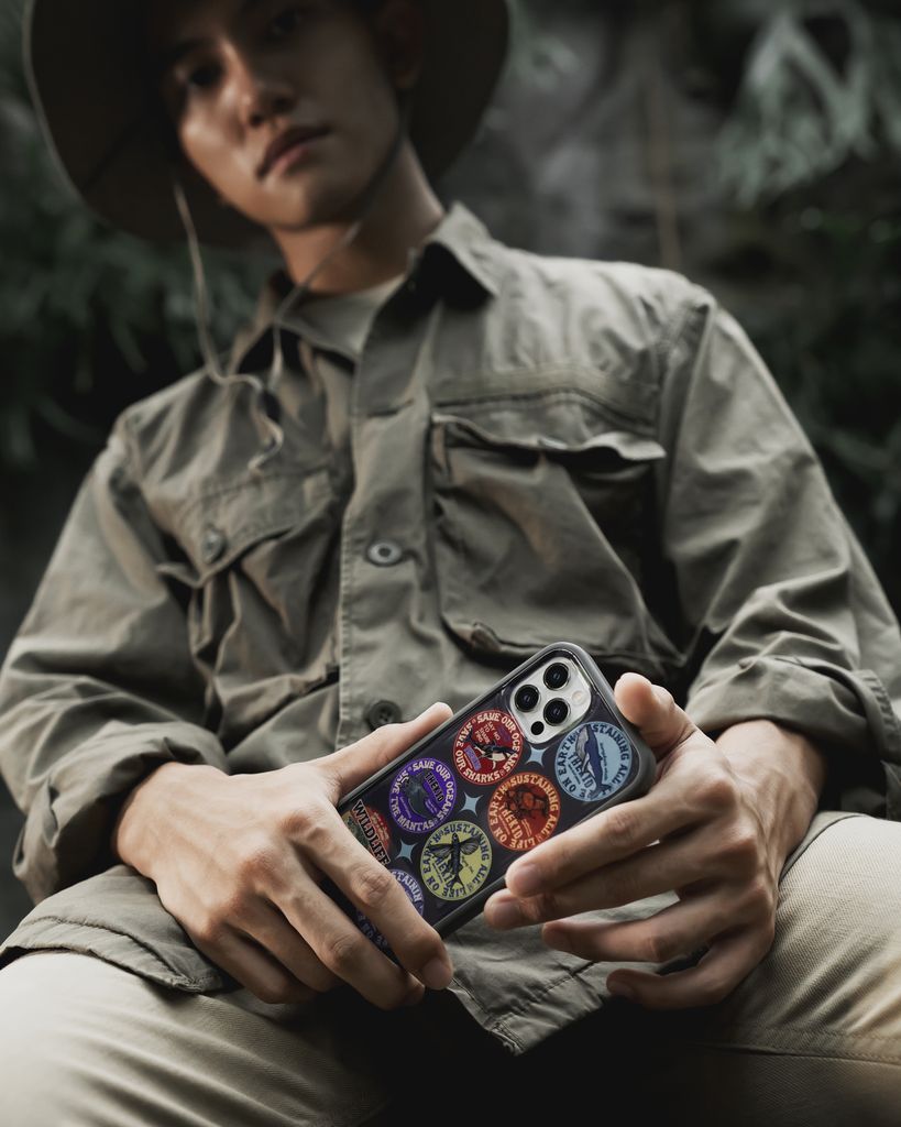 繡布徽章拼貼的設計概念，展現強烈的專屬個性與野人冒險精神