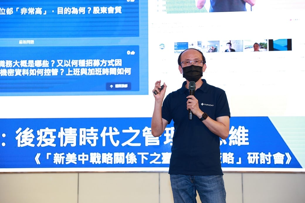 可能是 1 人和站立的圖像