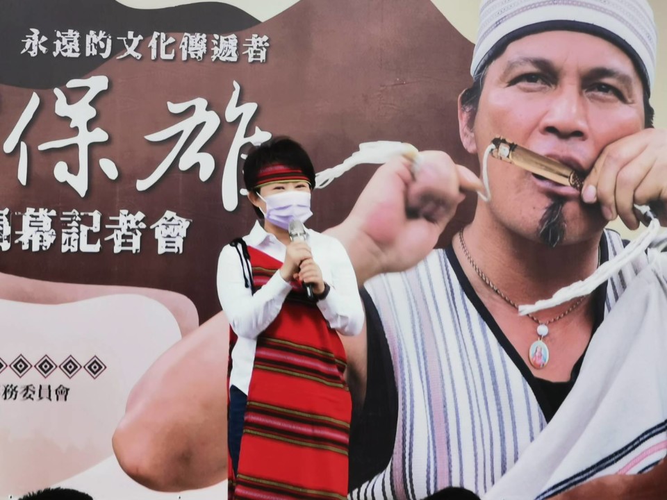盧秀燕市長在鄭保雄紀念特展致詞（葉志雲攝）