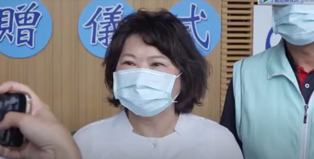 嘉義市長黃敏惠今（8-14）於企業捐贈米糧儀式上就五倍券免付一千元提出她的看法