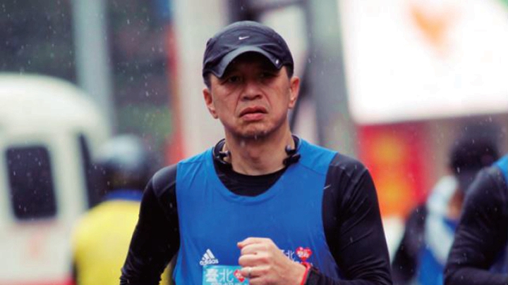 初馬路上三十公里 馬拉松有勤練無速成