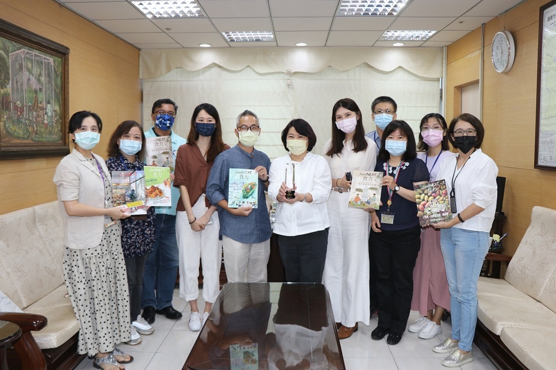 食力雜誌頒贈嘉義市2021食育力城市大調查5星城市獎座／波新聞
