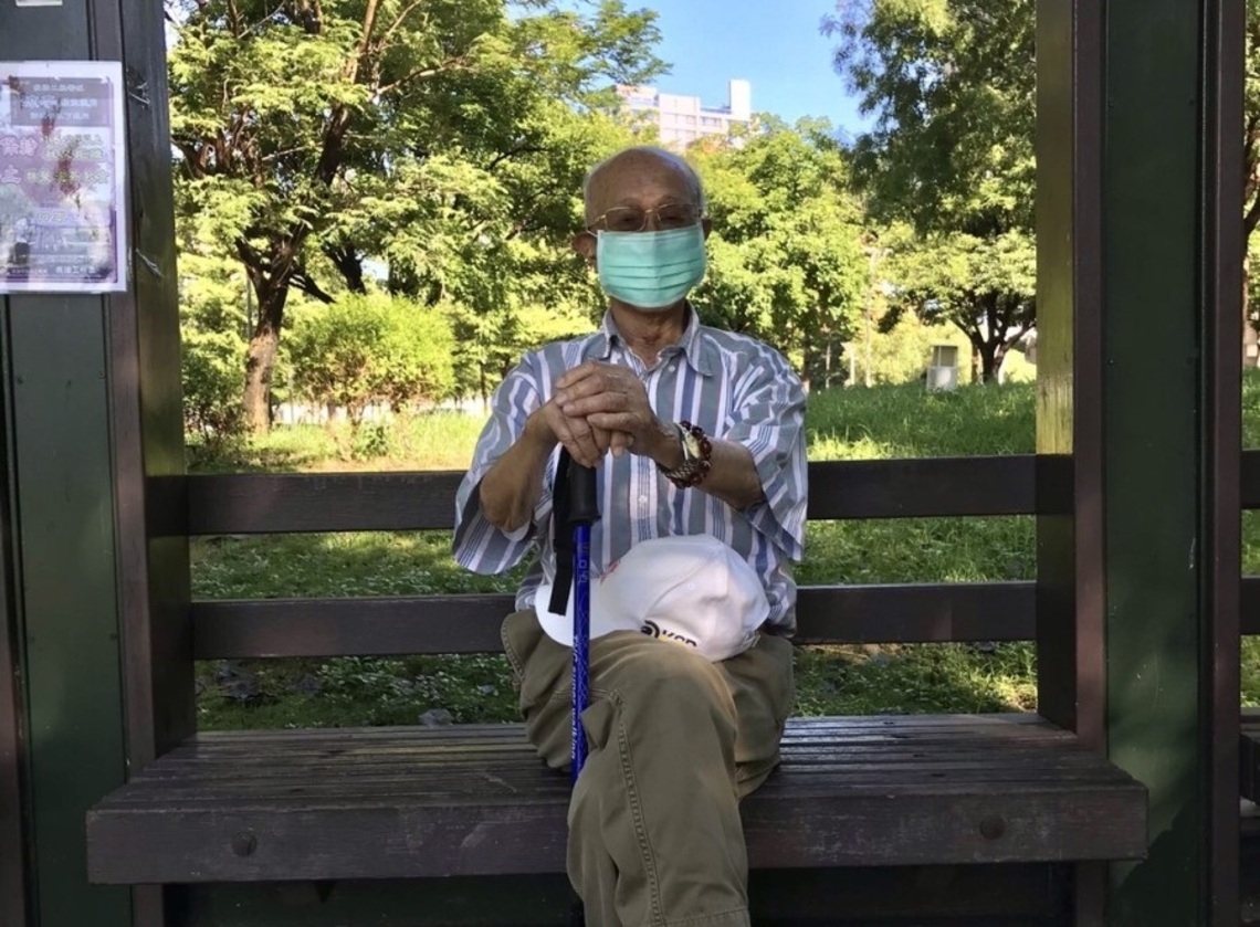 晨運百歲人瑞 -「燕得」翁    天行健 君子以自強不息
