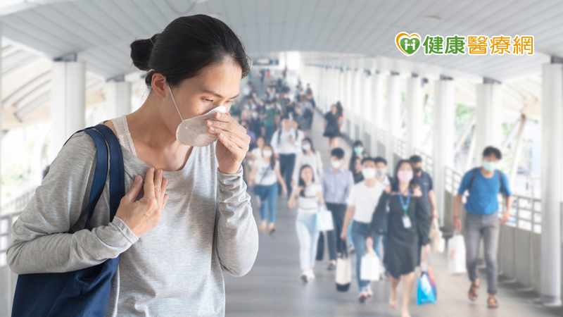 防疫期酷酷嗽嚇壞路人! 百日咳1傳17人,傳染力遠高新冠病毒