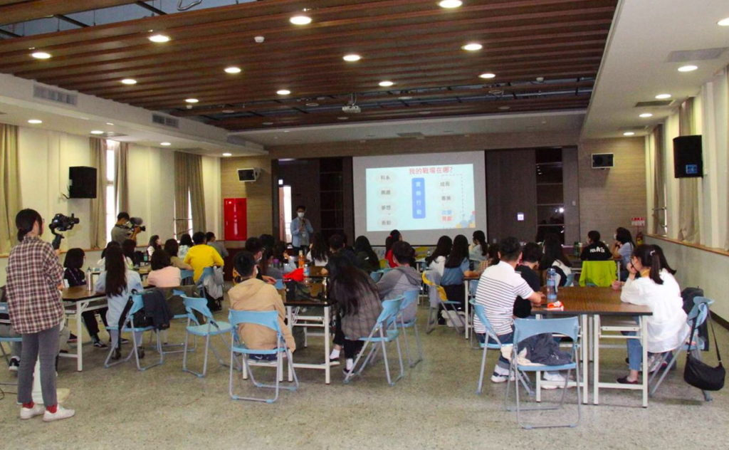 大學新鮮人將開課 市府呼籲中央擴大學生專案