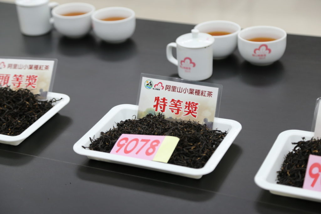 嘉義縣阿里山高山茶110年冬季優良茶競賽成績揭曉