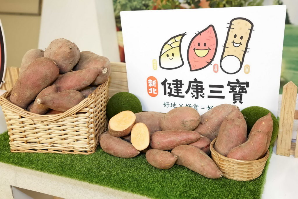 「東森農場-金山66號有機紅地瓜」綿密軟Q、甜度特別高,東森嚴選開賣皆是新鮮收成,整箱產地直送,東森價750元(6KG/箱),再加碼買就送50%東森幣。