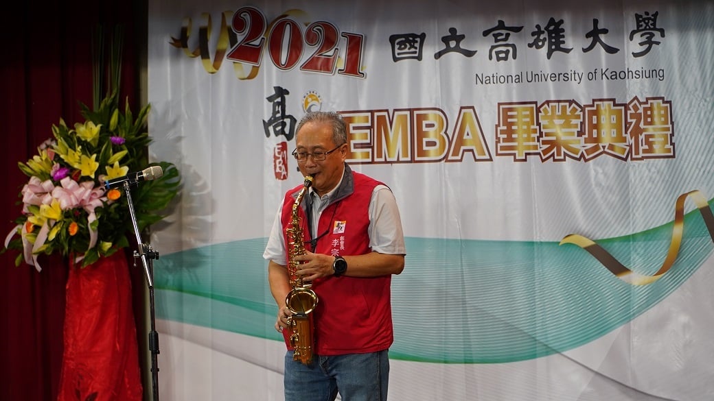 可能是 1 人和站立的圖像