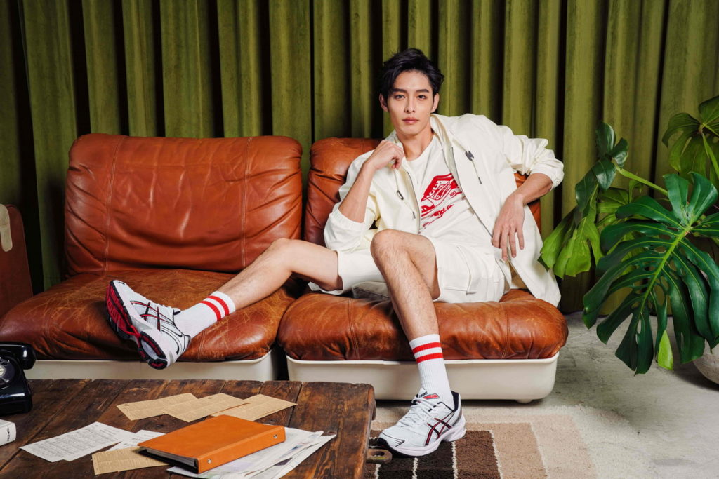 ASICS宣布曹佑寧擔任SPORTSTYLE系列形象大使,釋出全新廣告形象影片,親自詮釋GEL-1130復古跑鞋。