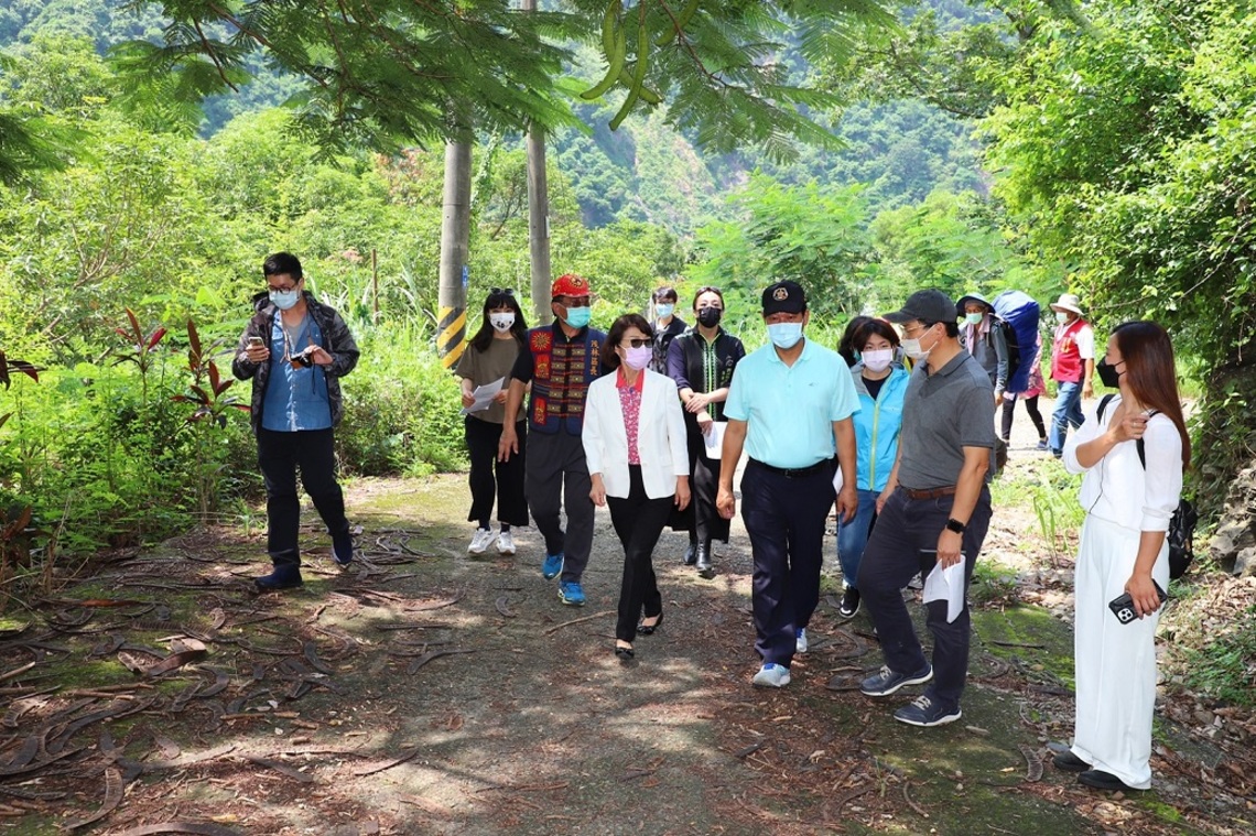 議長曾麗燕率隊考察「振興茂林觀光產業」 要求市府攜手地方共同行銷茂林觀光亮點