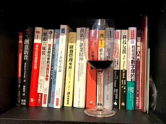 不動茶筆記。何事亂翻書?