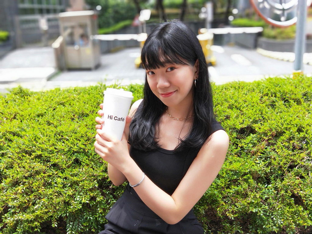 萊爾富指定特大杯茶飲，原價35元，10月5日前特價29元，加愛玉也只要39元
