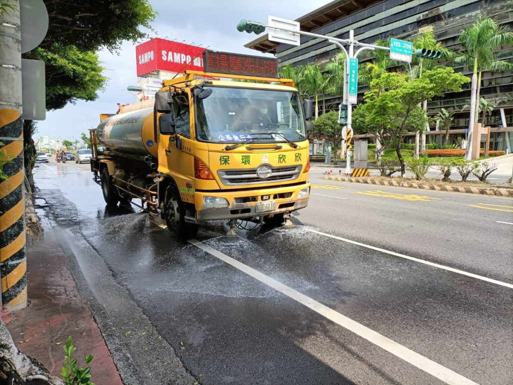 環境保護局洗街車