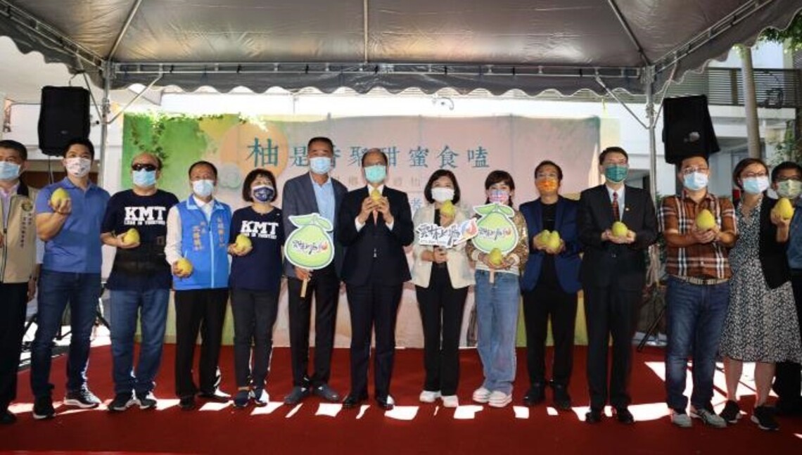 柚是香聚甜蜜食嗑 張麗善今立院推銷雲林文旦 邀全國鄉親 柚禮相伴