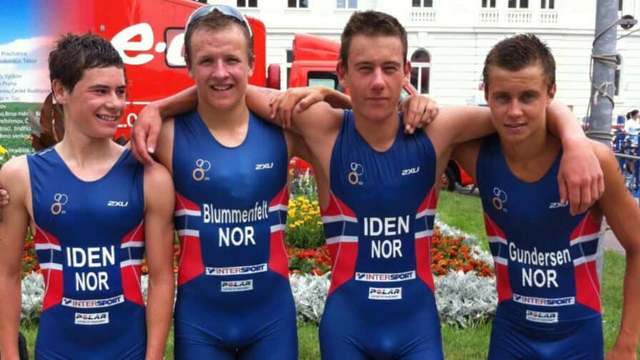 由左至右為 Gustav Iden、Kristian Blummenfelt、Mikal Iden和Jørgen Gundersen ，2012 年他們參加 ETU 青少年鐵人三項歐洲盃。