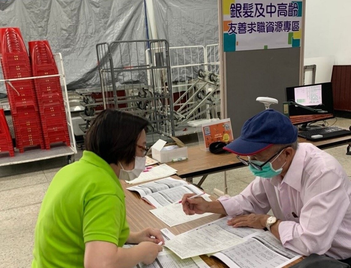 老闆趕緊來 繼續僱用65歲員工補助申請只到10月底/波新聞