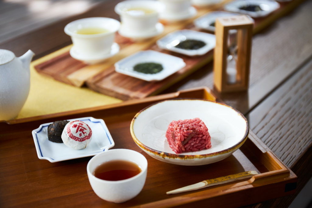 【虹夕諾雅 谷關 HOSHINOYA Guguan】普洱茶和發酵食物(紅麴米糕) 特寫 Tea Experience