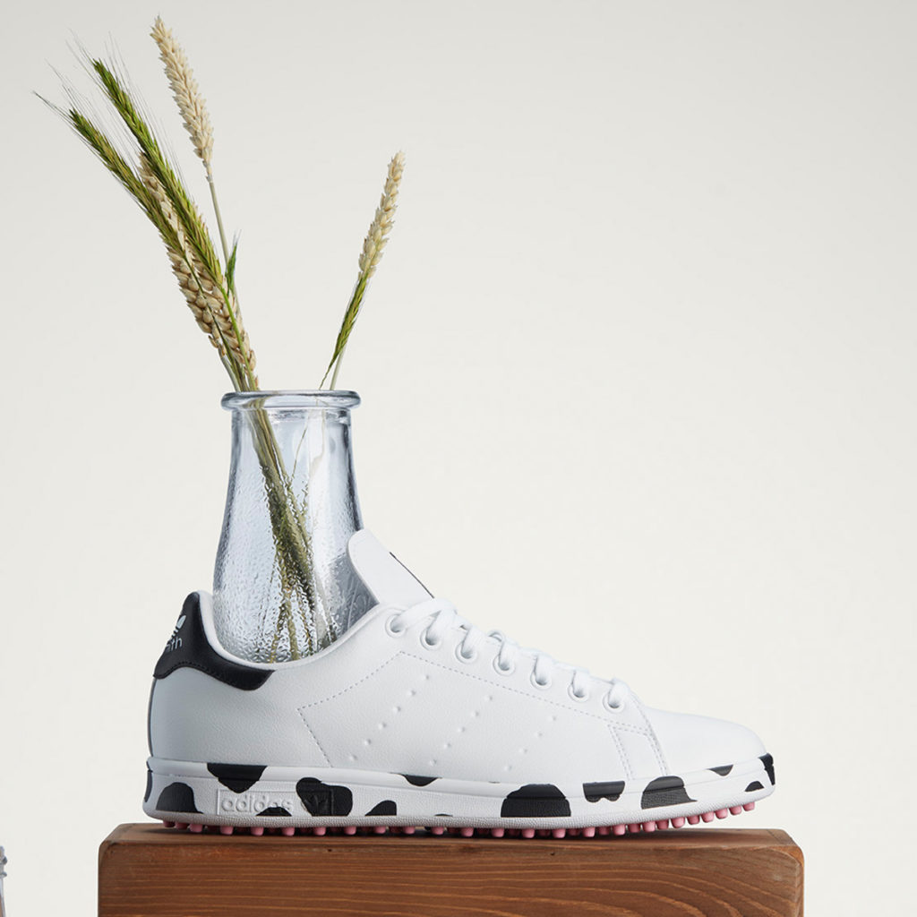 結合威斯康辛州獨特的乳製業歷史文化，adidas Golf充分詮釋富含乳牛花紋的Stan Smith高球鞋
