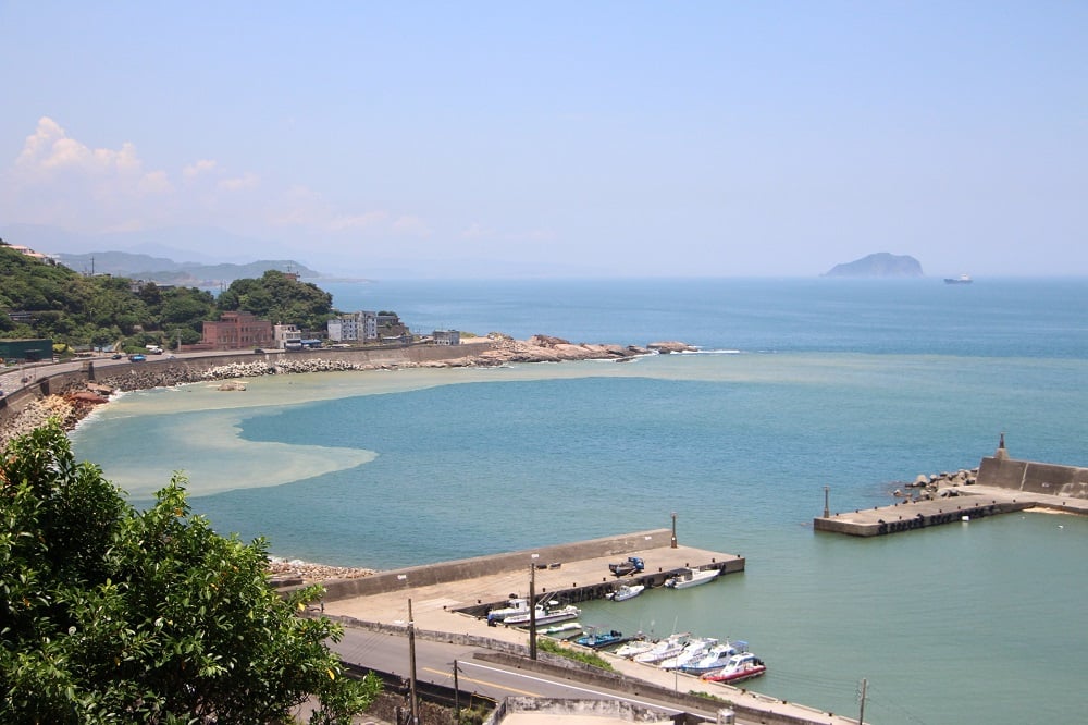 可能是海岸、大自然、海洋和天空的圖像
