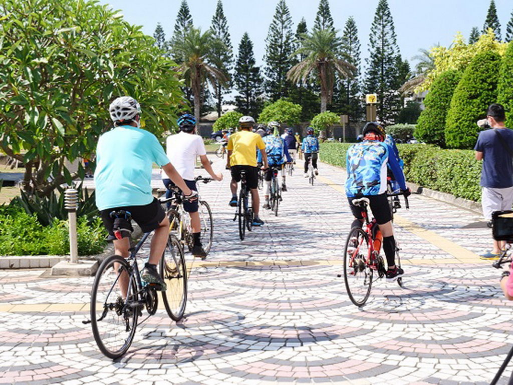 16KM追風挑戰組出發