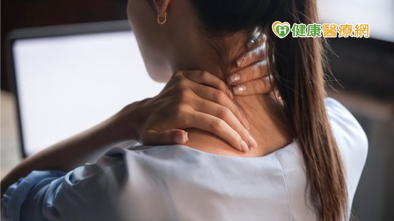 五十肩疼痛難忍 兩種合併療法改善