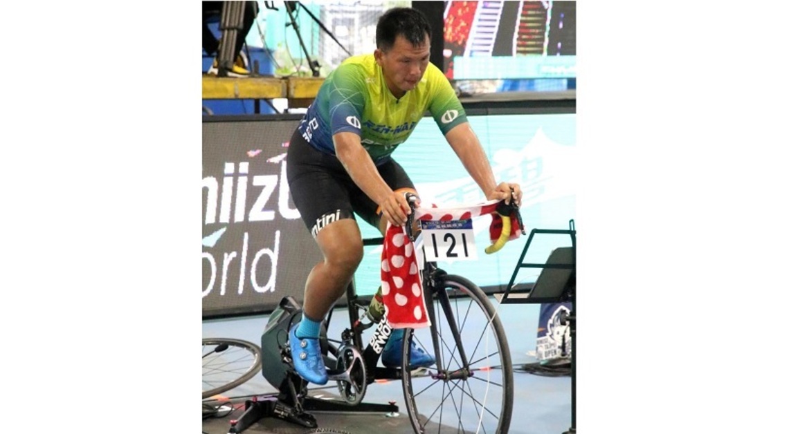 110年全國自由車電競錦標賽 自由車菜鳥張瀚允大勝科班選手