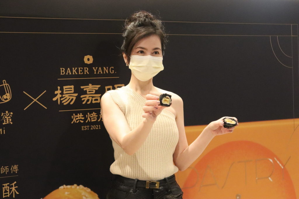 創業女王簡沛恩 攜手世界冠軍推烏金鳳梨乳酪 強攻烘焙市場