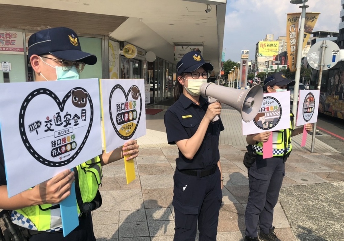 十月交通安全月 新興分局加強路口交通執法