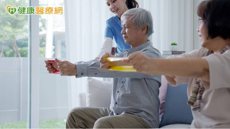 失能照顧負擔大! 「居家復能」服務加速恢復