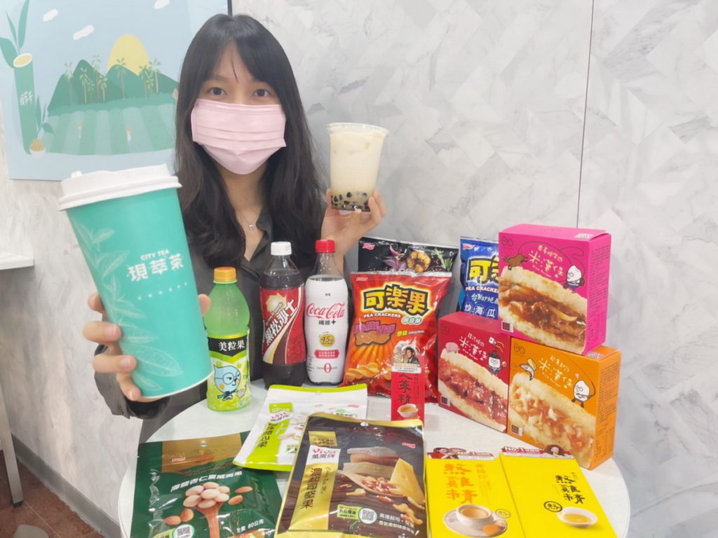 7-ELEVEN自10月8日起連續四天推出「1010雙十優惠」，上百款指定商品，祭出買一送一、三件7折等優惠，讓民眾不論是外出旅遊或是宅家過節都能省一波! 