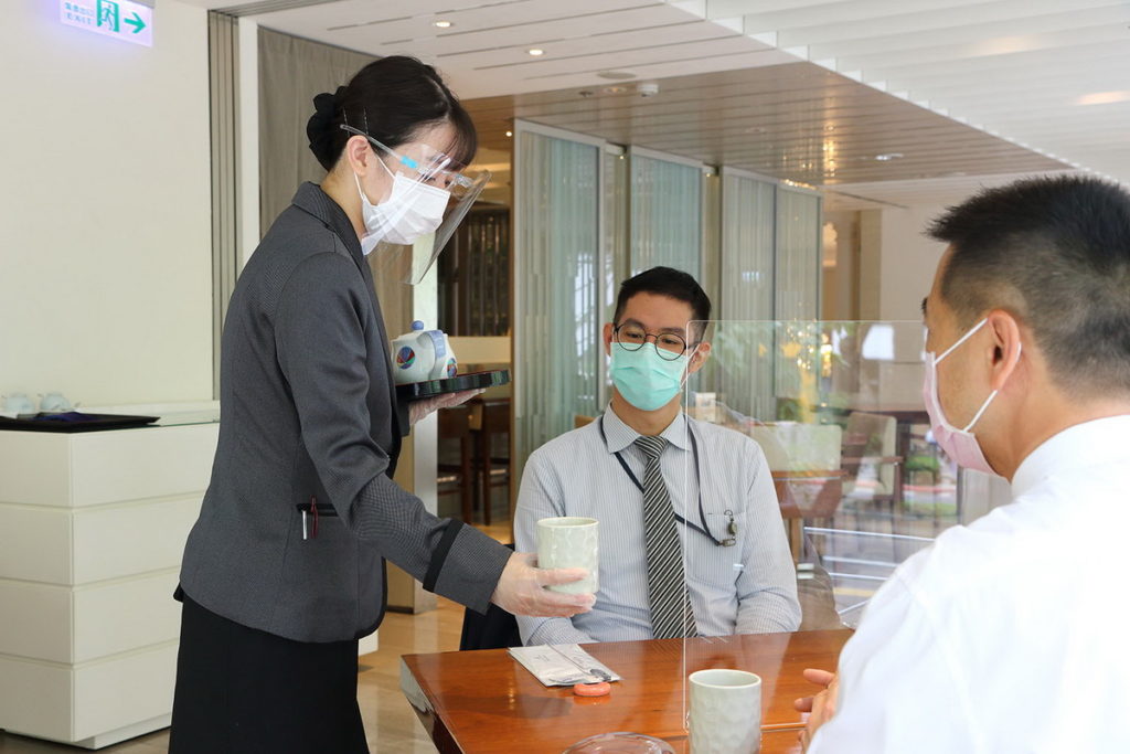 台北老爺餐廳安裝UVC抑菌模組,可持續降低9成空氣落菌數,讓用餐客能更安心享用美食。