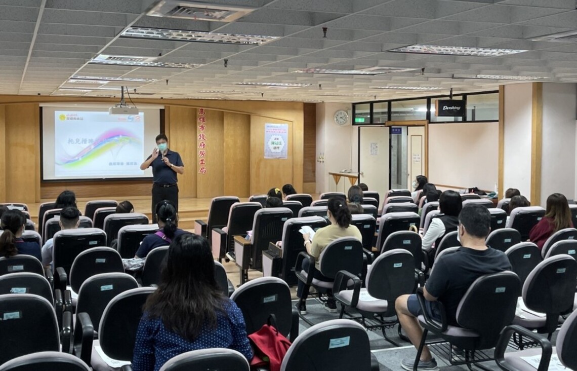 營造友善職場   高市勞工局舉辦托兒措施媒合補助說明會