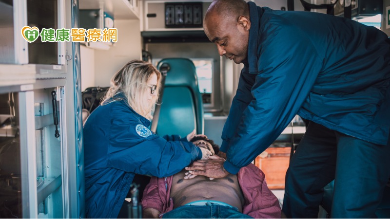 OHCA是什麼?救得回來嗎?存活關鍵在目擊者