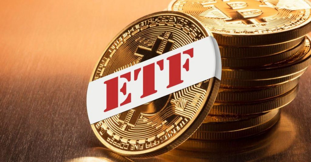 0.95%>2%? 比特幣期貨ETF隱含的被動損失!灰度計劃推出現貨ETF