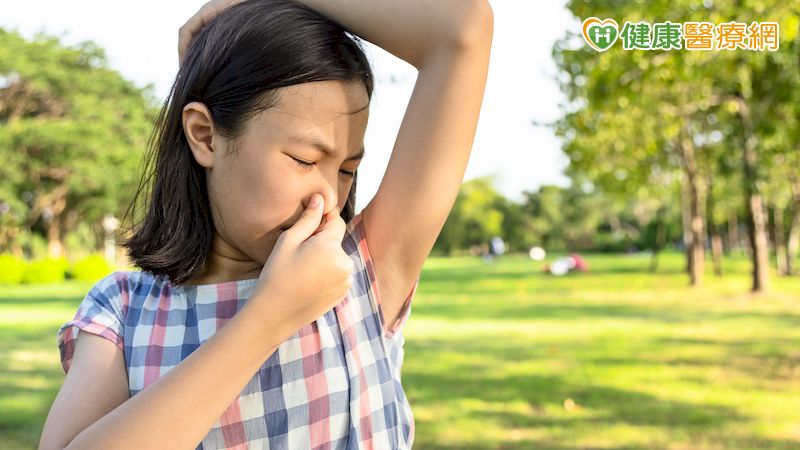 長期飽受狐臭困擾？　微創頂漿腺根除術助改善