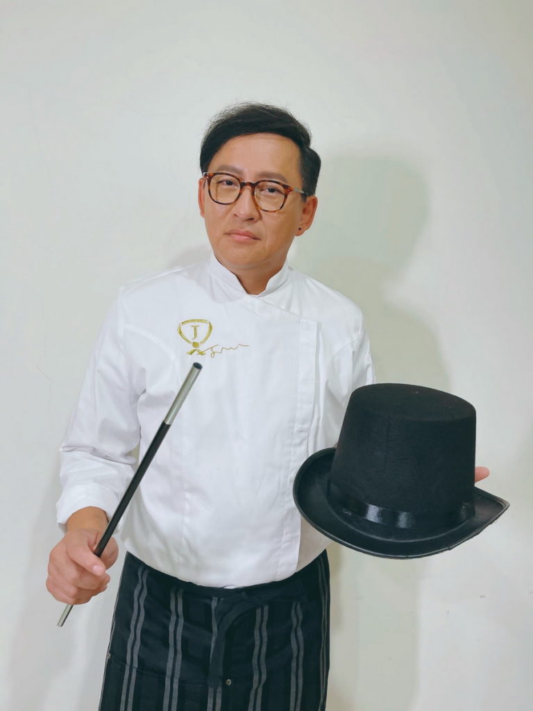 詹姆士化身料理魔術師,誓言拯救黑暗料理界