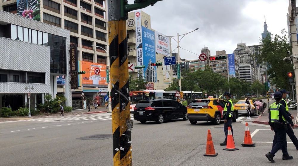 大安警配合信維大樓火災搶救演練 實施周邊交通管制疏導