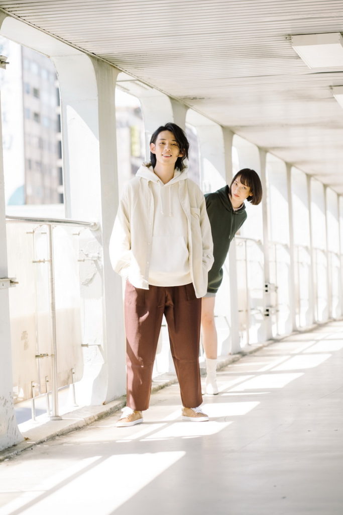 「GU SWEAT 大學T/帽T系列」今年秋冬推出三大全新升級材質,打造「舒適即時尚」服裝新哲學,更邀請人氣演員徐鈞浩示範四大日常潮時尚。
