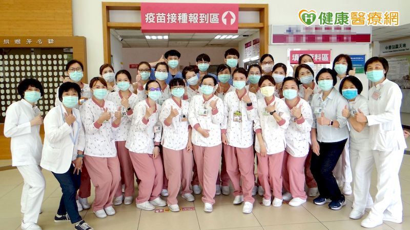 醫護投入疫苗注射隊 強化接種守護民眾健康