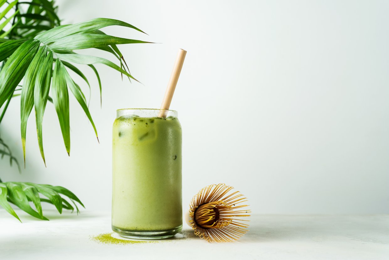 Making,Japanese,Iced,Matcha,Latte,,Green,Tea,With,Milk,,Soy