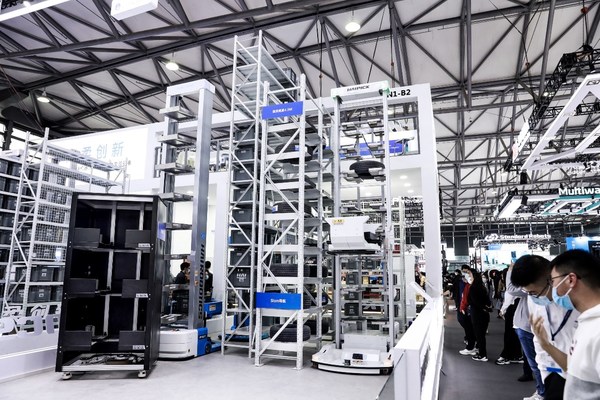 海柔創新 CeMAT Asia 2021震撼發佈三款新品,再刷「箱式倉儲機器人」天花板
