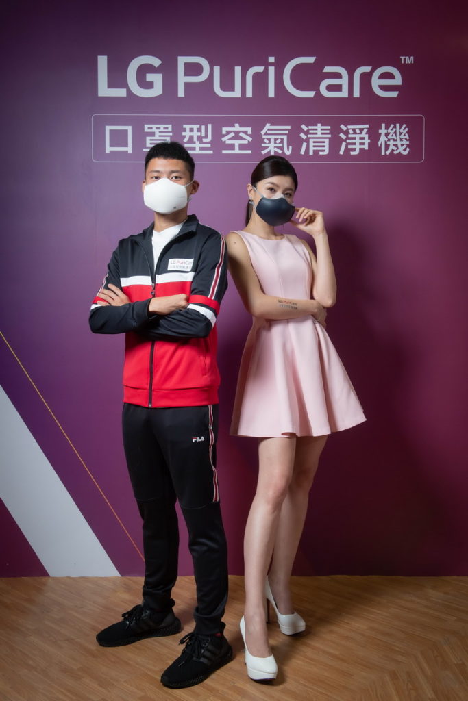 延續 LG 獨特空氣清淨技術，HEPA 13 全效防護濾網有效過濾空氣中 99.97% 小至 0.3 微米的極細懸浮微粒及過敏原，隨時隨地為消費者把關呼吸的每一口空氣。
