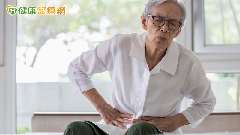 便秘一周竟是大腸癌引起 裝置大腸支架順利舒緩