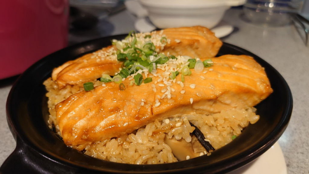 鮭魚電鍋食譜-北菇鮭魚煲仔飯