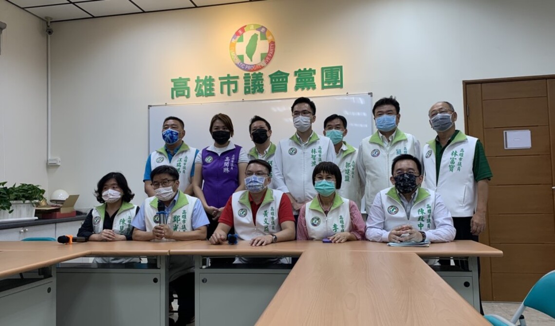 拒總預算付委 高市民進黨團批藍藉城中城案懲罰民生建設
