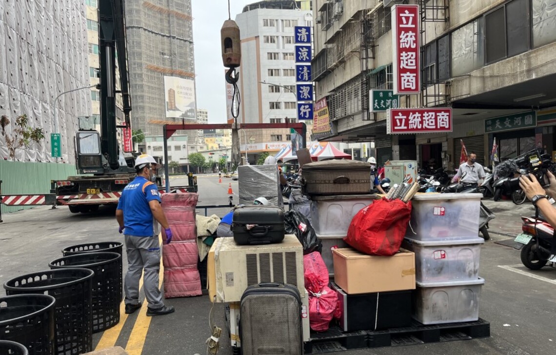 社會局協助城中城受災戶搬家 讓受災戶開始新生活