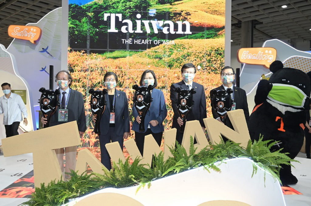 交通部觀光局台灣館今年以「Time+for+Taiwan+GO!」為主題，強調「旅行台灣，就是現在」，再度為大家帶來獨一無二的新旅遊體驗！